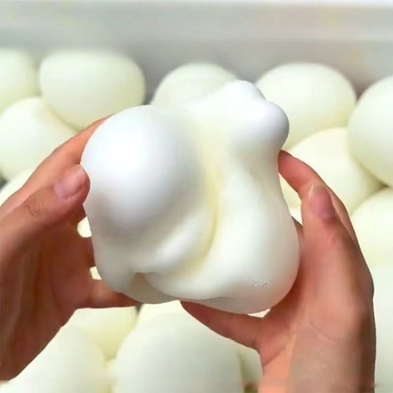 Big Squishy Bread Stress Ball  - Party Games Ideas recension och pris