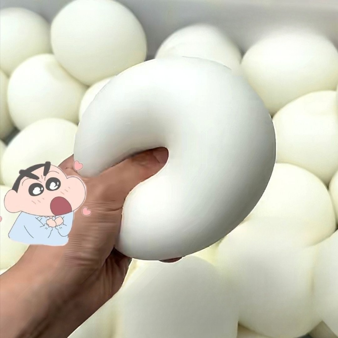Big Squishy Bread Stress Ball  - Party Games Ideas recension och pris
